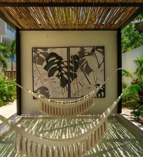 Comfort & Style In 2br - Pool Access - A209
